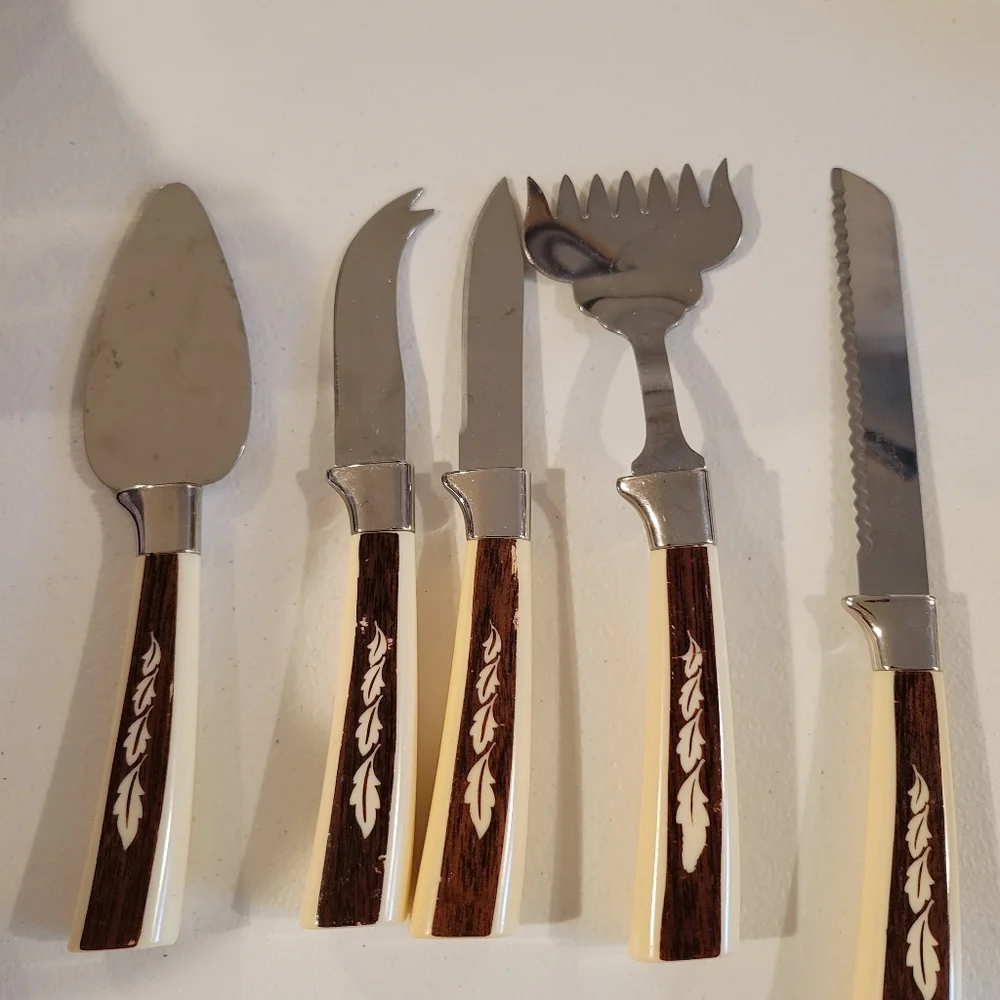 Regent Sheffield Hostees Cheese Set Knige Leaf Faux Wood Bone 5 pieces